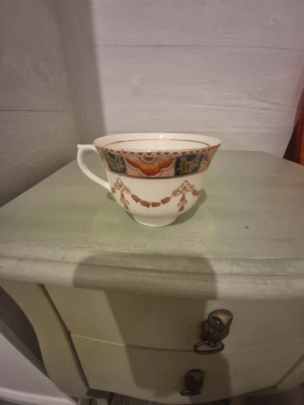 Colclough China Pattern 4995 Imari Style Teacup Made in Longton England